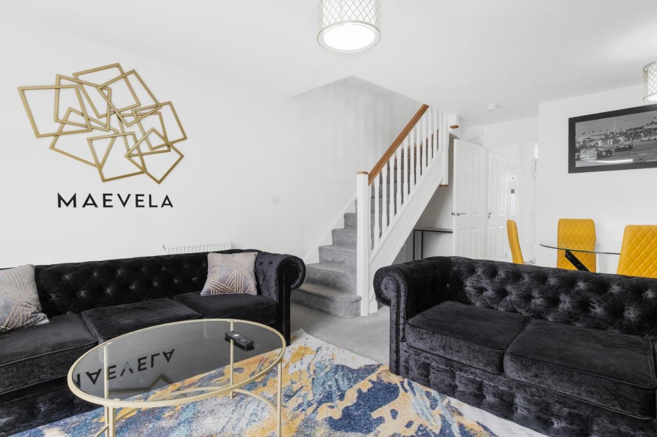 Luxury 2 Bed House City Centre ✘ Bbq & Garden ☆ Family Friendly→ Swingball & Outdoor Furniture - Free Parking → With 50 Inch Smart Tv, Free Netflix & Wifi ✘ Comfy Seating Area - By Maevela Birmingam Exterior foto
