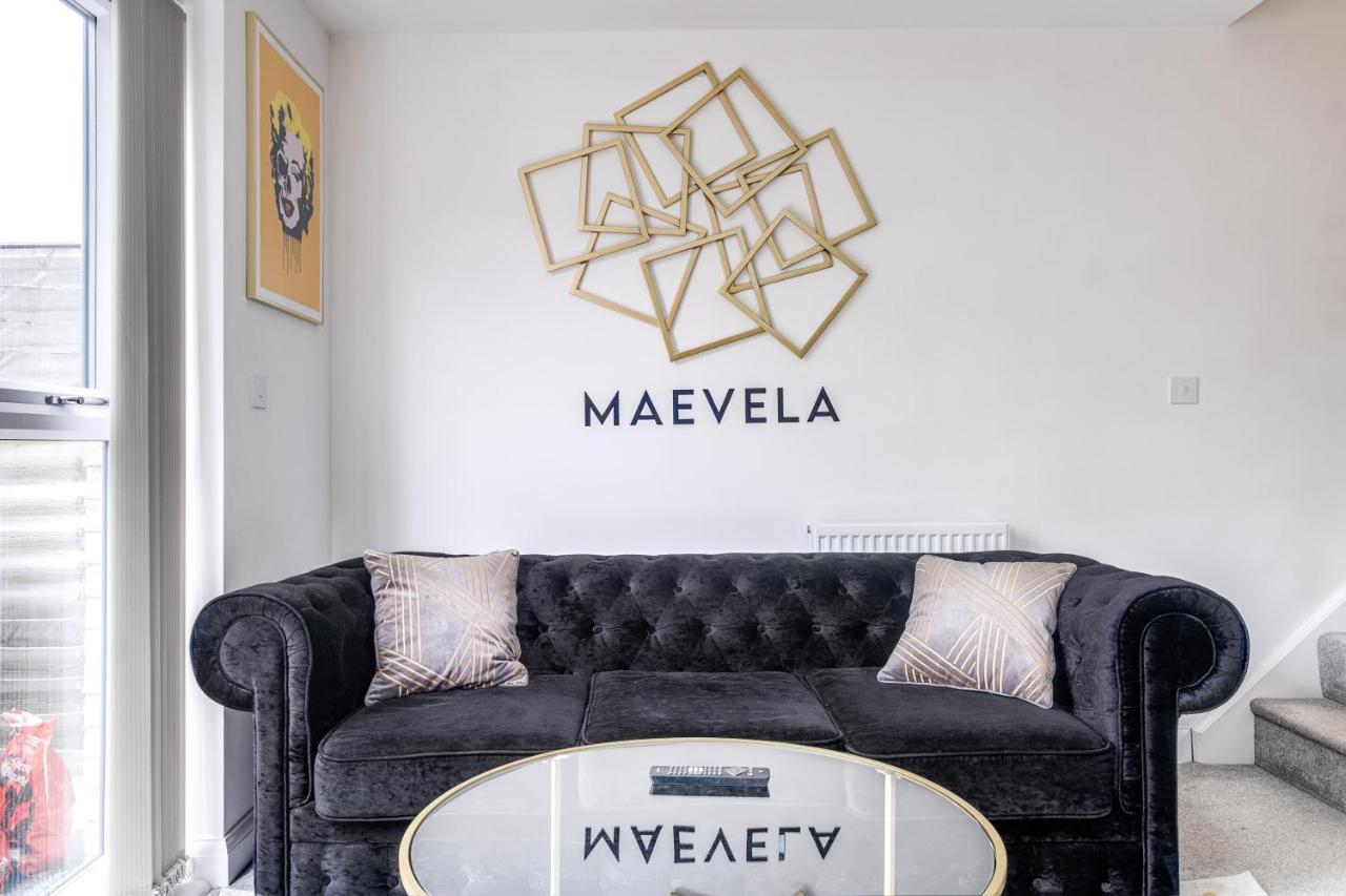 Luxury 2 Bed House City Centre ✘ Bbq & Garden ☆ Family Friendly→ Swingball & Outdoor Furniture - Free Parking → With 50 Inch Smart Tv, Free Netflix & Wifi ✘ Comfy Seating Area - By Maevela Birmingam Exterior foto